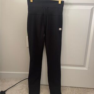 Vuori Black High-Waist Drawstring Leggings